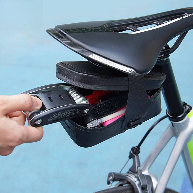 自転車用サドルバッグ 0.6L ミニ ポータブル テールバッ - Cycling Gear Organizer のレビューと価格